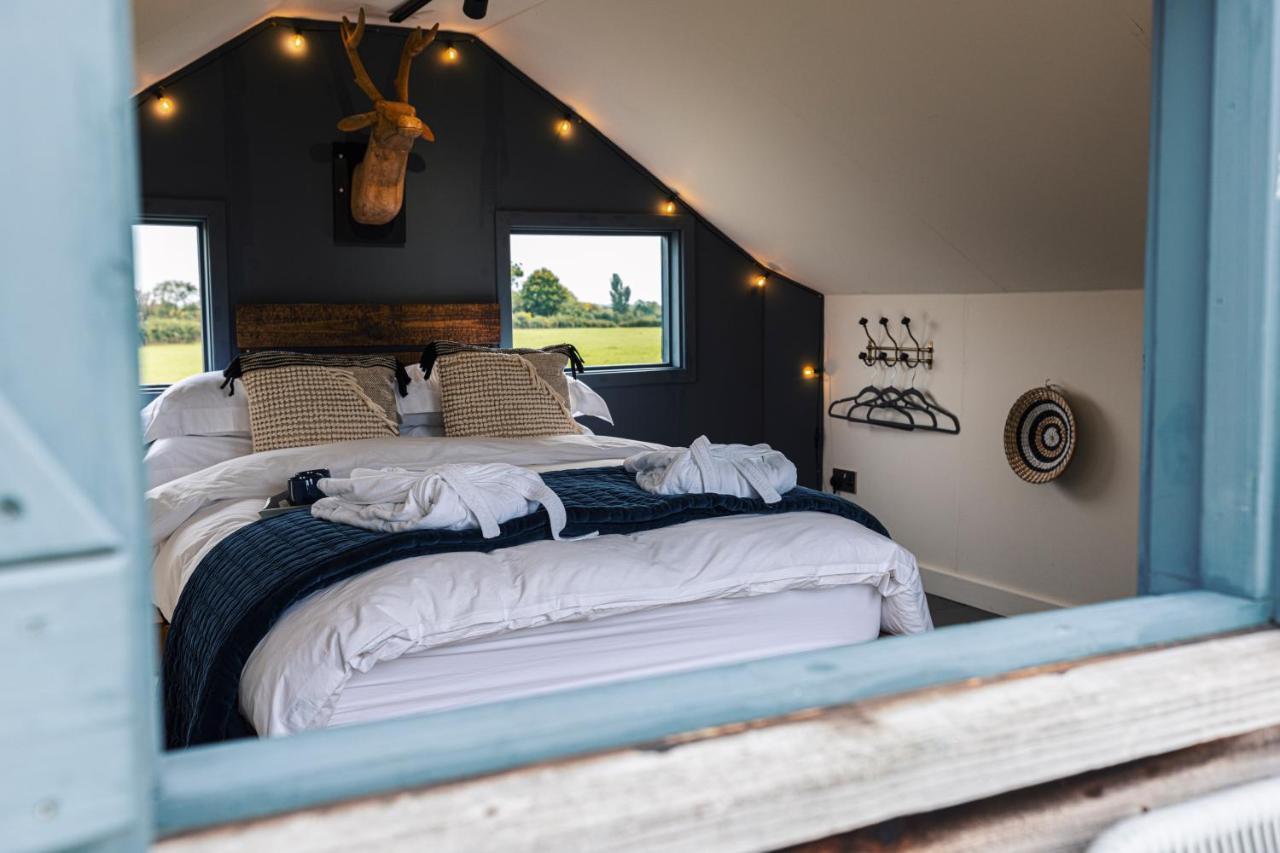 The Treehouse At Humblebee Hall Worcester Exteriér fotografie